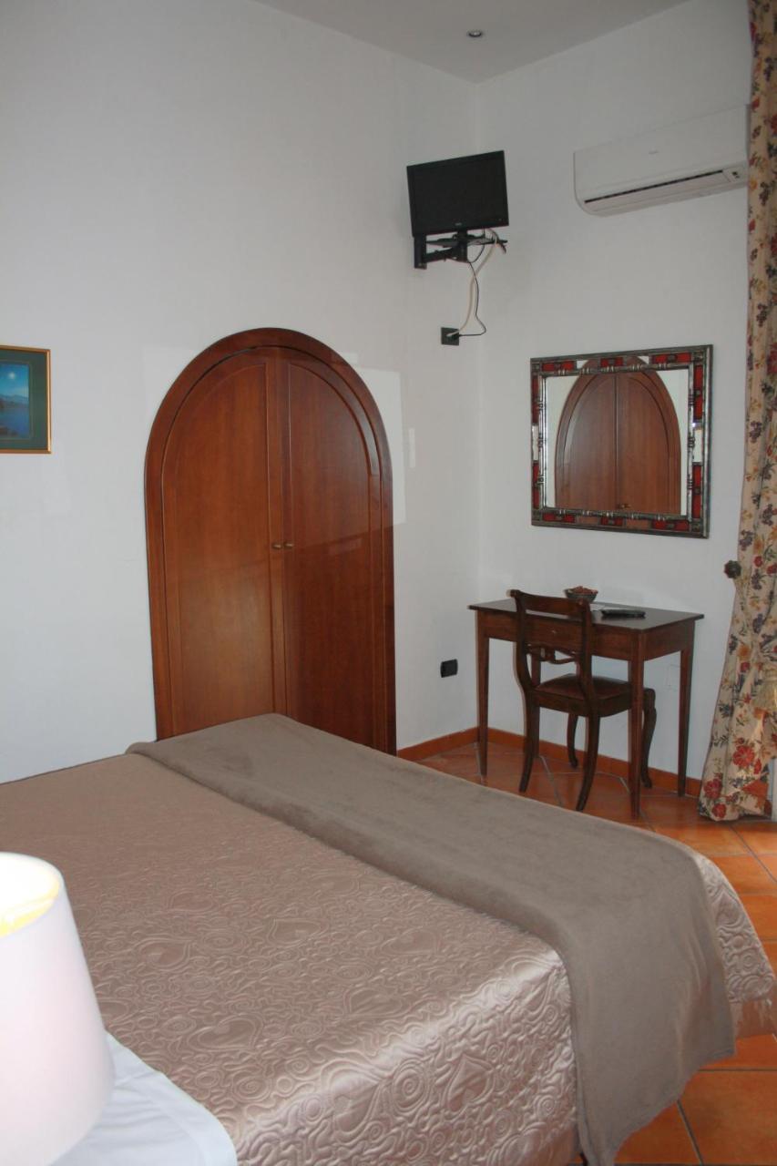 نابولي Art Hostel المظهر الخارجي الصورة